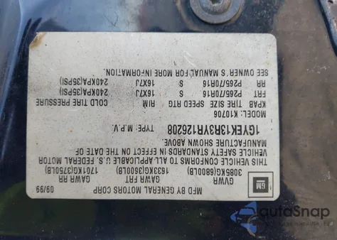 2000 Cadillac Escalade Standard z USA, uszkodzony, nr VIN 1GYEK13R3YR126208